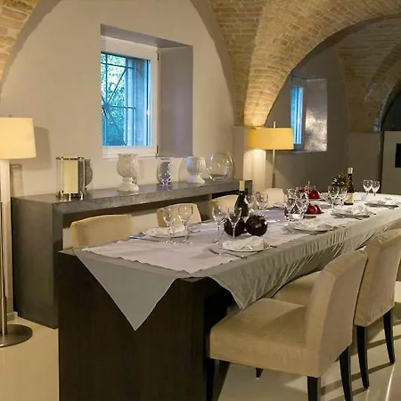 Chloe Potenza Picena