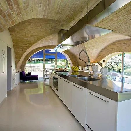 Chloe Potenza Picena