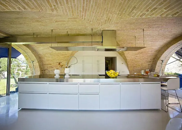 Chloe Βίλα Potenza Picena